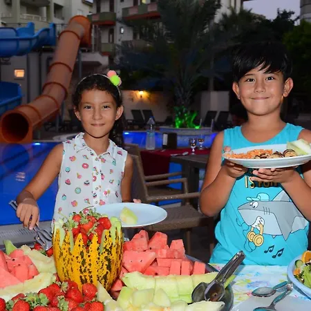 Almera Park Lejlighedshotel 4*