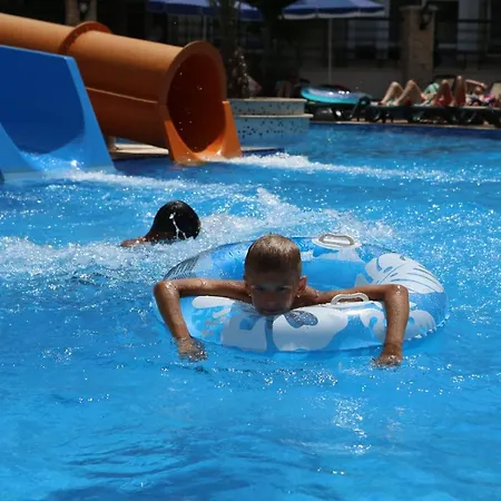 Almera Park אלאניה