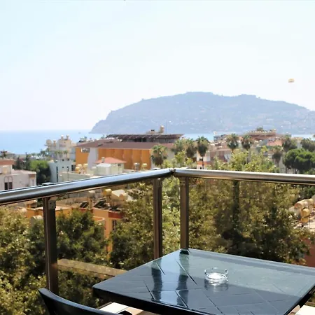 Almera Park 4*