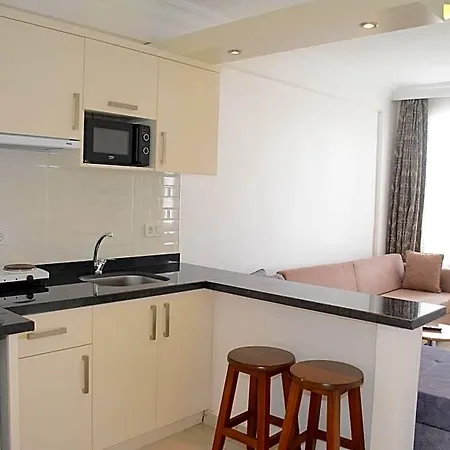 Almera Park 4*