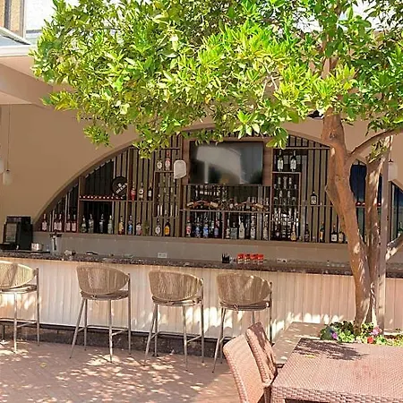 Almera Park Aparthotel