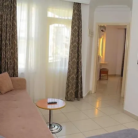 Aparthotel Almera Park 4*