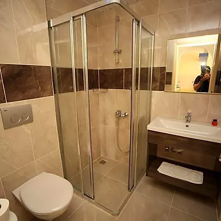 Almera Park Aparthotel 4*