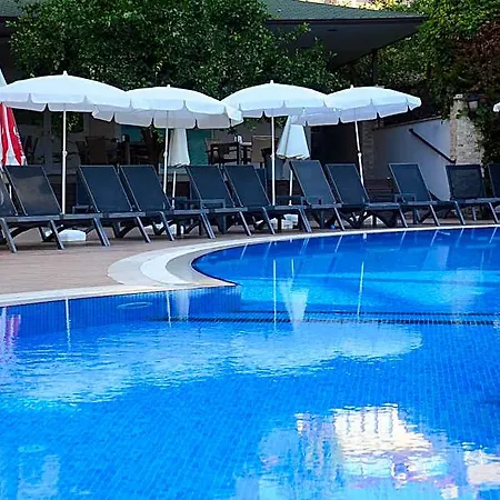 Almera Park Aparthotel 4*