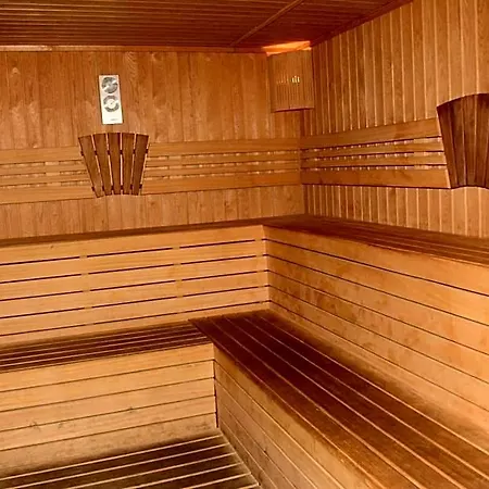 Almera Park 4*