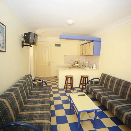 מלון דירות Almera Park 3*