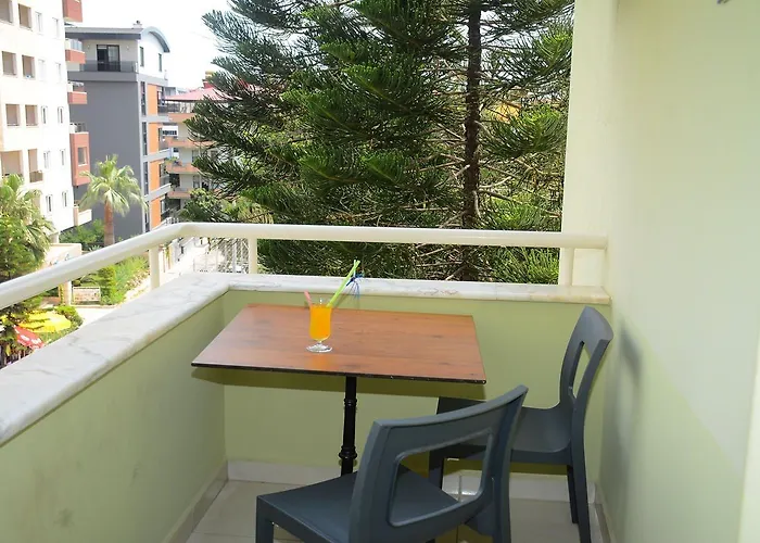 Aparthotel Almera Park 4*