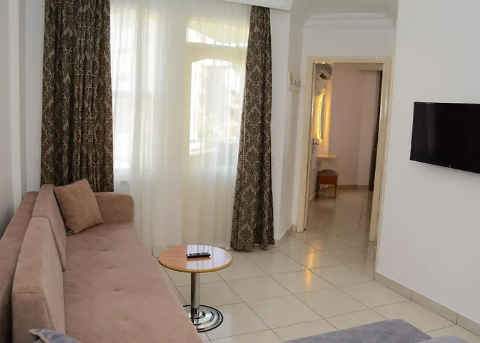 Almera Park Aparthotel 4*