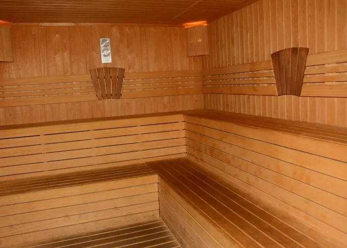 Almera Park Апарт-готель 4*