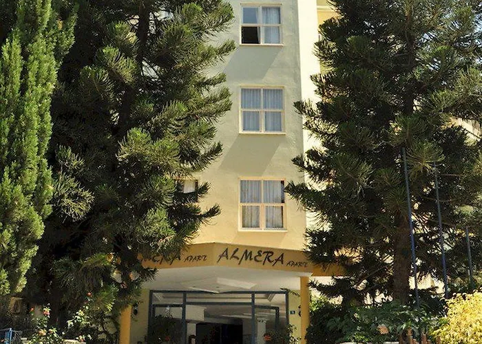 Aparthotel Almera Park