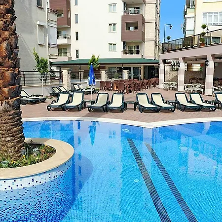 Almera Park 3*