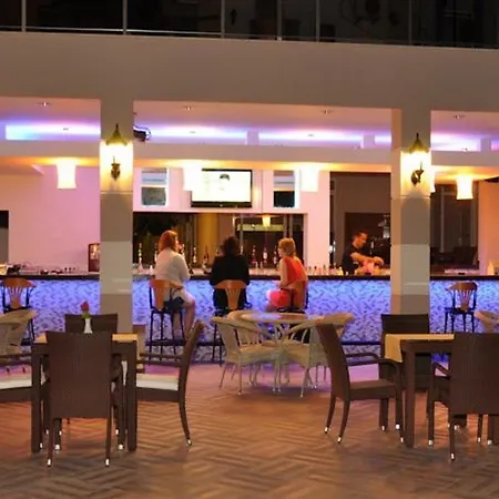 公寓式酒店 Almera Park 4*