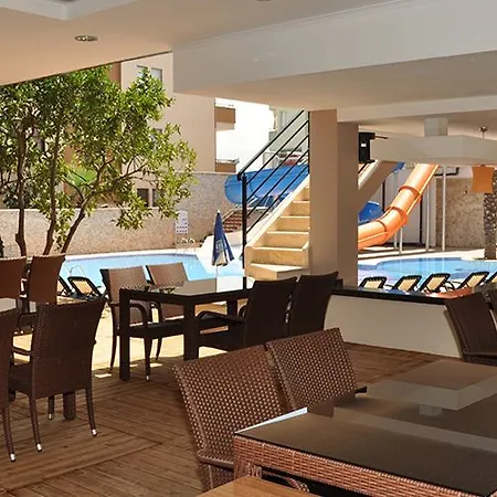 Almera Park 4* 阿拉尼亚